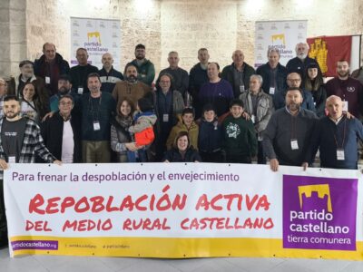 Delegados y delegadas e invitados al XV Congreso al PCAS-TC